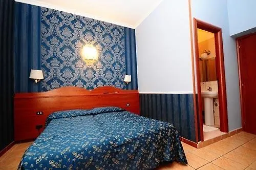 Termini Station Rooms 2 Roma Italia